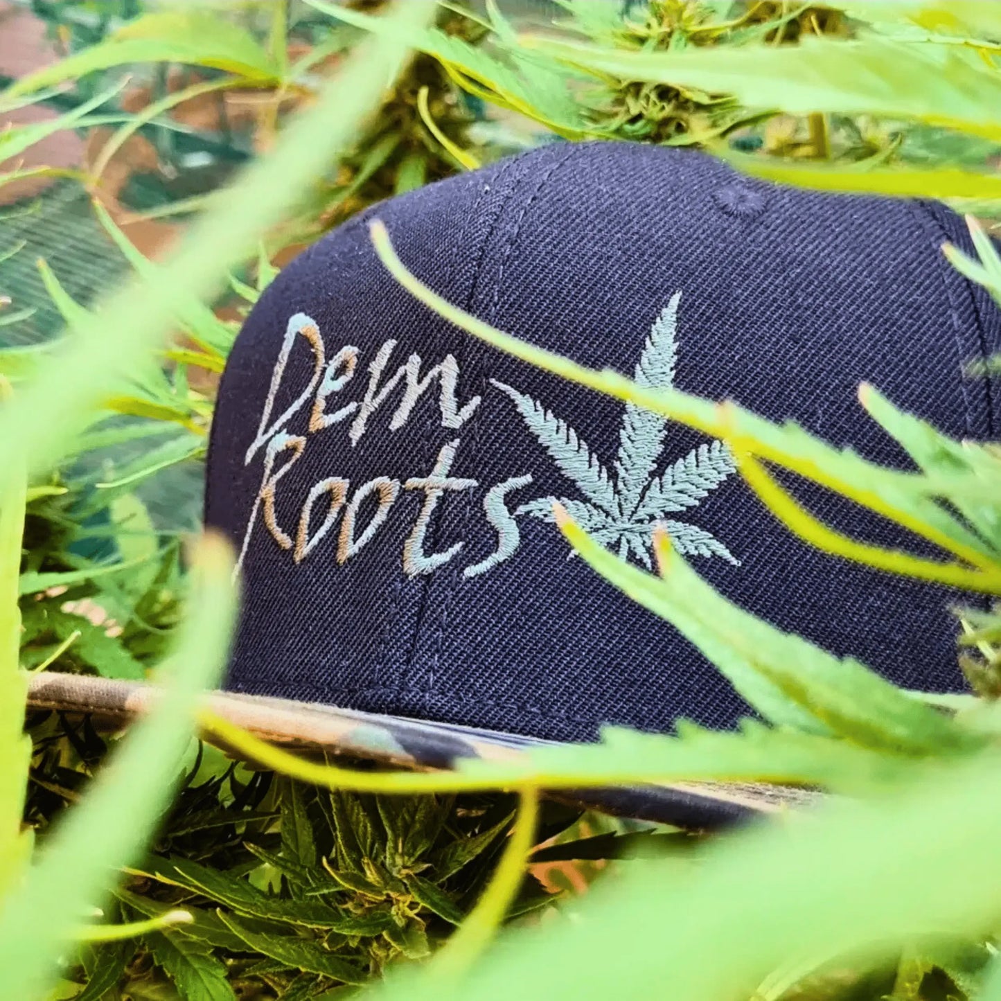 Dem Roots Camo uflex Flat Peak